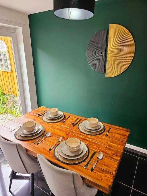 Homebird Property - Buckton House Leeds  Esterno foto